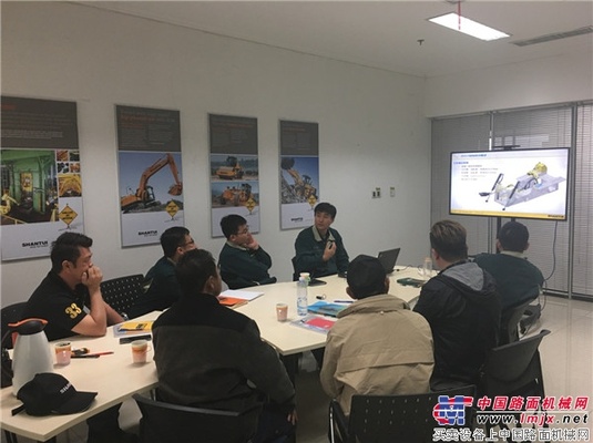 山推马来西亚经销商全液压推土机产品知识培训圆满结束