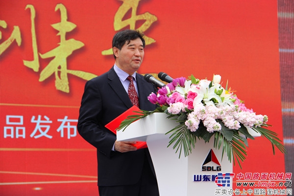 中国工程机械工业协会常务副会长兼秘书长苏子孟