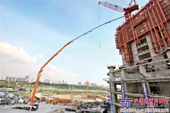 这台101米泵车可谓中国混凝土机械“航母”级设备！