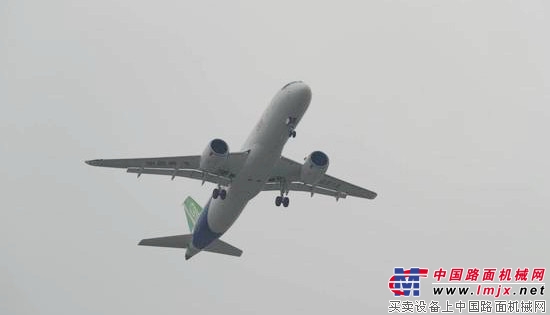 C919“一飞冲天” 圆中国“大飞机梦”