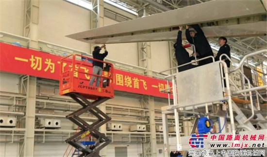 C919“一飞冲天” 圆中国“大飞机梦”