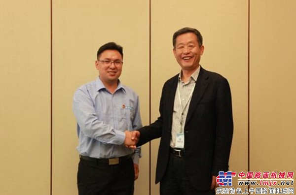 中建总公司党组副书记、总经理王祥明在京会见“全国向上向善好青年”代表