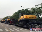 30餘台大型挖掘機從雷沃青島廠區奔赴山西