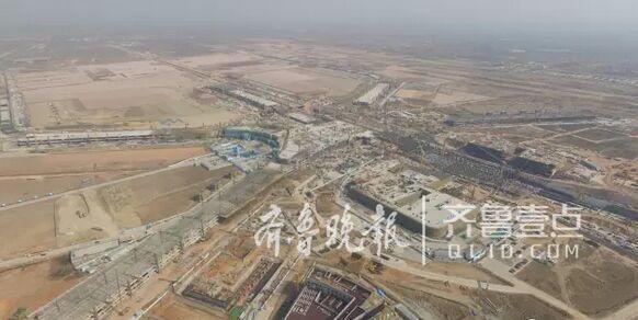 青岛新机场海星状5指廊全封顶 2019年实现运营