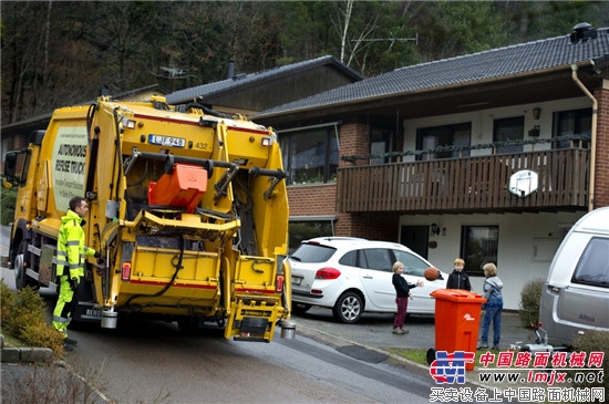 沃尔沃集团领先研发自动驾驶城市垃圾清运车