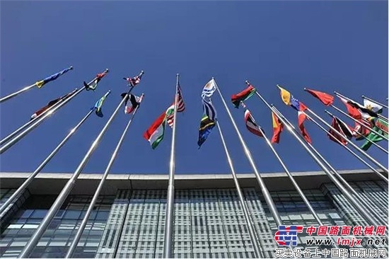 解码“一带一路”| 徐工起重机在东南亚地区遍地开花