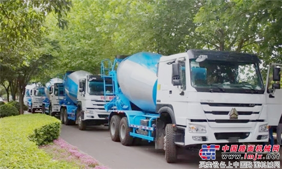 助力“一带一路”建设 大批凌宇罐车抵达越南