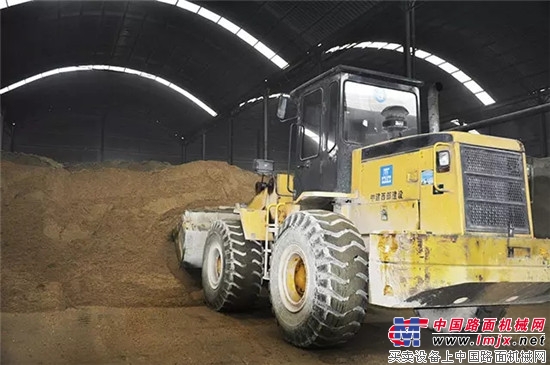 为什么？！湖南第二大混凝土生产商，选用36台柳工装载机
