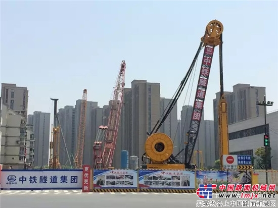 宝峨双轮铣槽机投入使用于杭州地铁，高效入岩大幅度加快连续墙施工进度