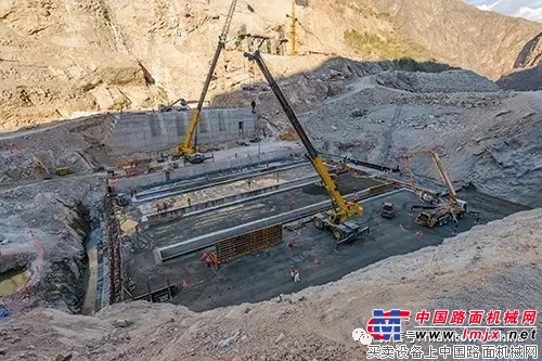 格魯夫越野起重機助力秘魯水電站水壩建設