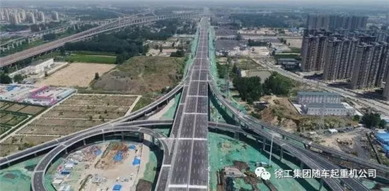 徐工高空作業車持續發力，推動鄭州107輔道快速路提前通車。
