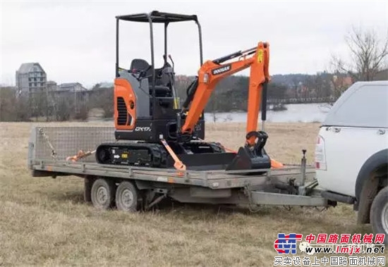 小设备大未来 | 斗山超Mini型挖掘机DX17z重磅来袭！