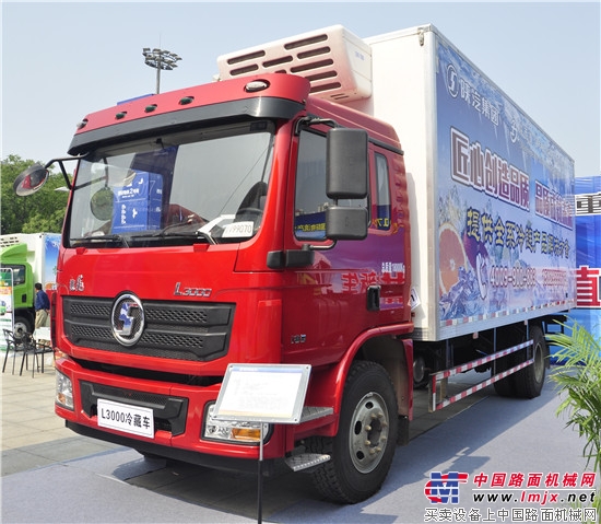 陝汽重卡軍團閃耀2017第七屆中國西部國際物流產業博覽會