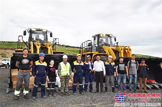 中国最大轮式装载机交付蒙古客户 柳工H系列大型机迈向国际市场