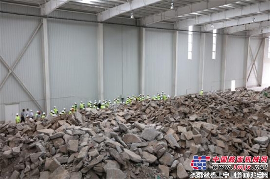 南方路机建筑垃圾资源化处置示范工程推广会在京召开