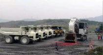 首台利勃海爾R9100礦用挖掘機交付中國客戶