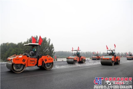 【工地报告】双强联合！福格勒，悍马助力京台高速北京段施工