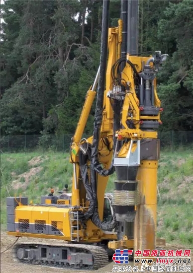 德国宝峨RTG多功能钻机视频介绍，综合管廊钢板桩施工的高效设备