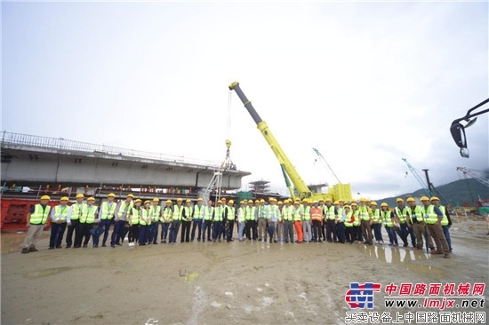 中联重科在香港举行大吨位全地面起重机推广会 为全球吊装添砖加瓦