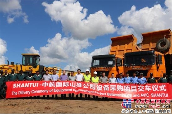 山推坦桑公司顺利实现东非客户设备交付