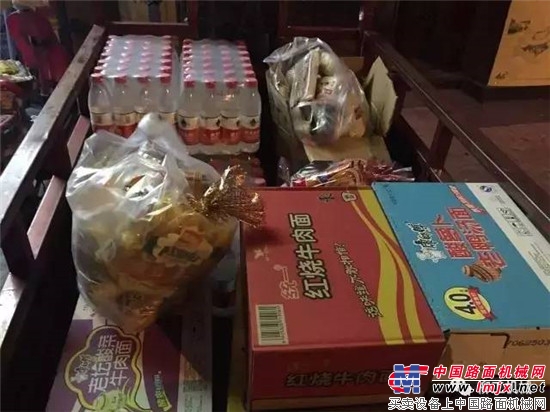 柳工设备奔赴四川阿坝灾区一线！愿天佑四川，九寨沟加油！ 