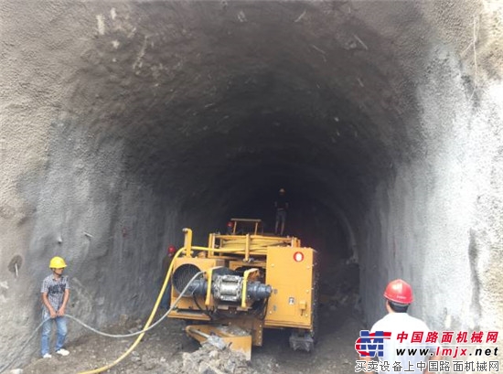 14台徐工掘進機群助力國內首個以懸臂式掘進機施工方式為主建設的大型市政道路隧道 