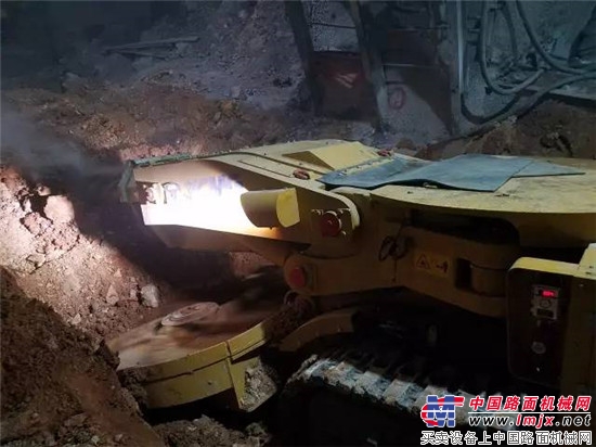 14台徐工掘进机群助力国内首个以悬臂式掘进机施工方式为主建设的大型市政道路隧道 