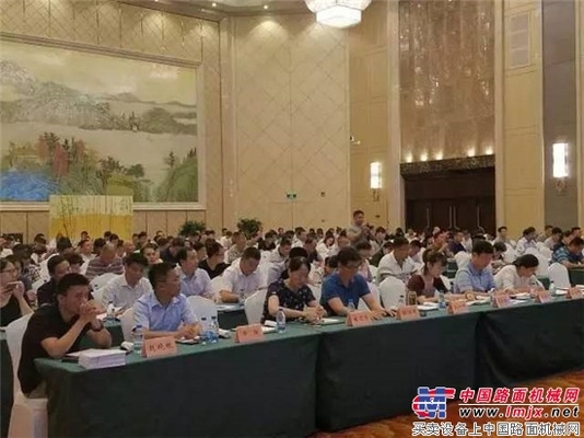 中联环境助阵江苏省环卫业务研讨会，环卫机械仅此一家！ 