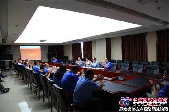 陕建机公司颁发职工“育才奖”以及开展“金秋助学”活动