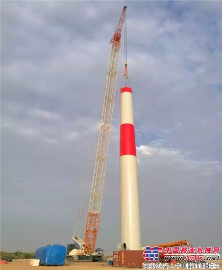 极光绿现身南亚戈壁！中联重科“定制版”履带吊助力巴基斯坦重点能源工程