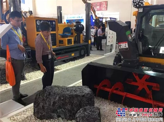 款款“重武器”，徐工铲运盛装出席BICES2017北京展