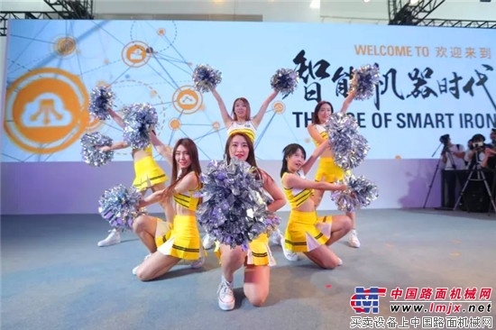 BICES 2017：Cat®（卡特）展台七款机器盘点，两大喜事临门，N项智能科技全在这儿了！