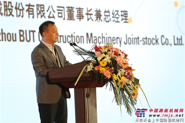 卡特彼勒徐州工厂液压挖掘机产量突破十万台