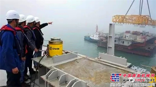 港珠澳大桥抗16级台风 欧维姆特殊功能隔震橡胶支座国内首次应用
