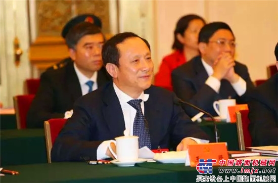 中国之声《新闻纵横》专访十九大代表王民