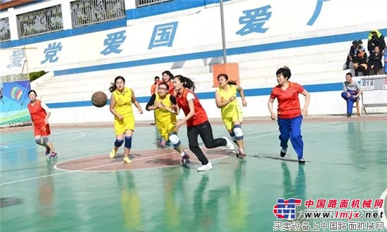 “方圆杯”女子篮球比赛精彩上演 