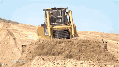 山工机械：好使！平整沙漠的利器 