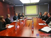 美国伊利诺伊州州长访问卡特彼勒上海办公室