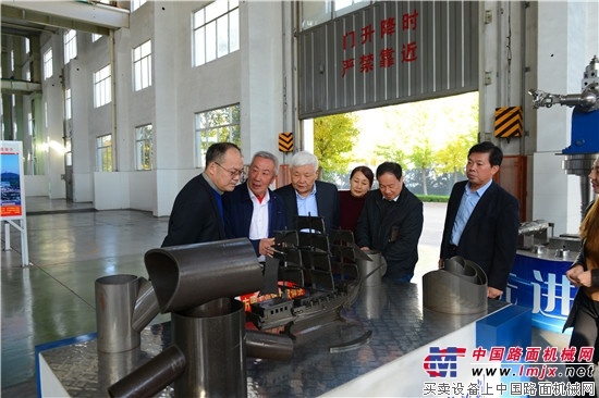 中国粮油学会油脂分会会长王瑞元一行领导考察方圆集团 