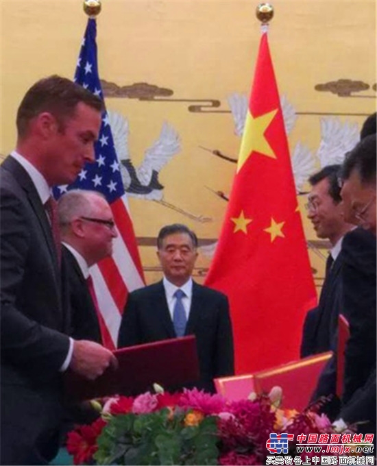 特朗普访华 中美首个“智慧城市交通解决方案”北京签署