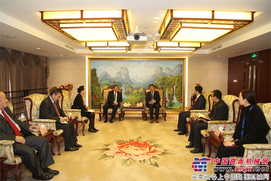 国机重工王伟炎总经理会见蒙古驻华大使一行