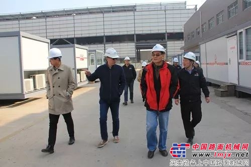 中交西筑公司“厂拌热再生设备产业化项目”顺利通过西安市发改委验收 