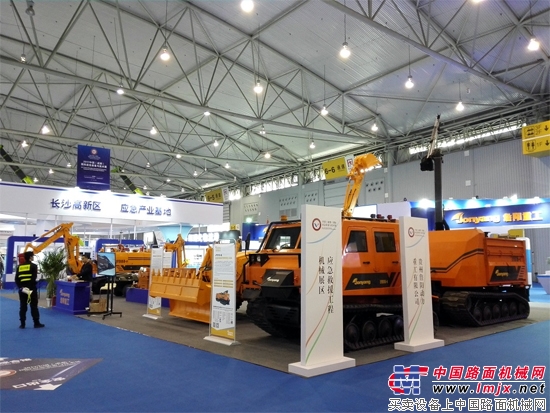 詹陽重工參加2017年中國（成都）應急裝備與技術展