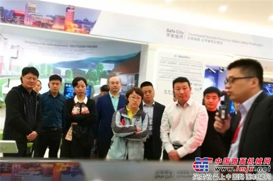 学习先进找差距 加压奋进促发展——岳首筑机李阿雁董事长随团赴深圳华为总部考察学习