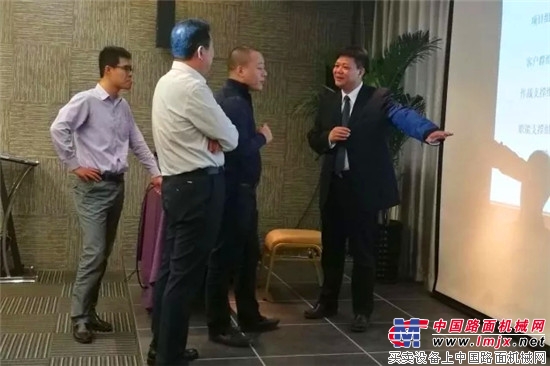 学习先进找差距 加压奋进促发展——岳首筑机李阿雁董事长随团赴深圳华为总部考察学习