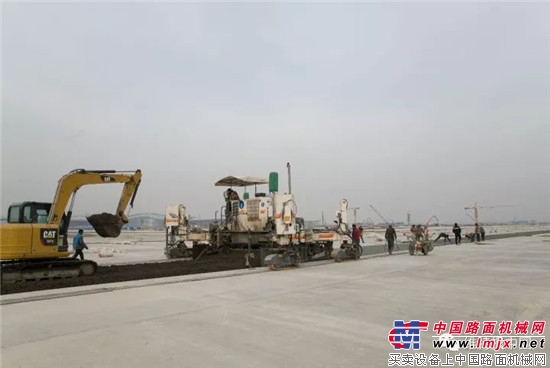 维特根 SP 500 助力北京第二机场建设 