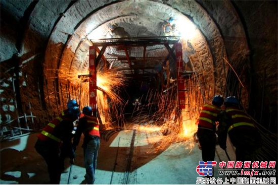 “十三五”国家重点建设项目、湖北省水利“一号工程”—— 鄂北水资源配置工程最长隧洞率先全线贯通