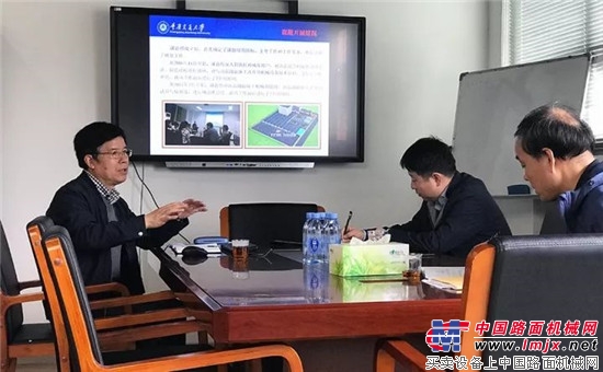 重慶交通大學與鐵拓機械就《山區公路瀝青路麵廠拌熱再生施工技術指南》合作項目圓滿完成 