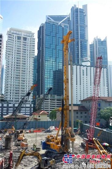 4台大型宝峨旋挖钻吉隆坡施工解决超深入岩难题