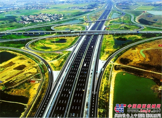 “公路医生”主编中国公路首个热再生地方标准